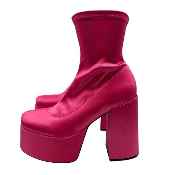 Steve Madden Pink Platform Boots Sz 9 M Sock Pull On Barbie Chunky Heel - Picture 1 of 16